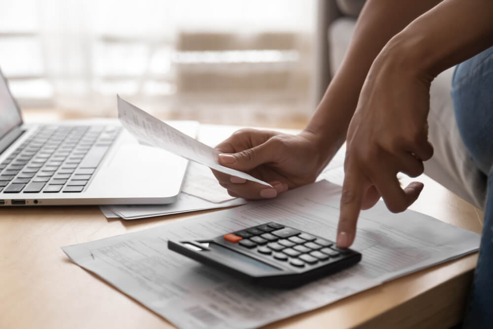 How to file your taxes without a T4 |